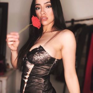 Vintage Guess Dress ⚡️ Lace fitted dress